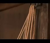 Atada y devastada sin pausa