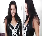 Taladrando a una doncella asiática