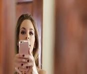 Jovencitas lesbianas se follan mutuamente