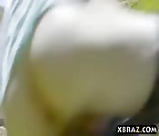 Choni recibe algo que su marido no le da